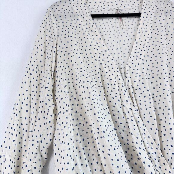 Free People Intimately Polka Dot Deep V Bell Sleeve Bodysuit boho coastal sz M - Picture 4 of 7